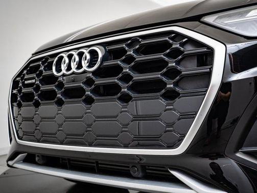 2024 Audi Q5 45 S line Premium Plus