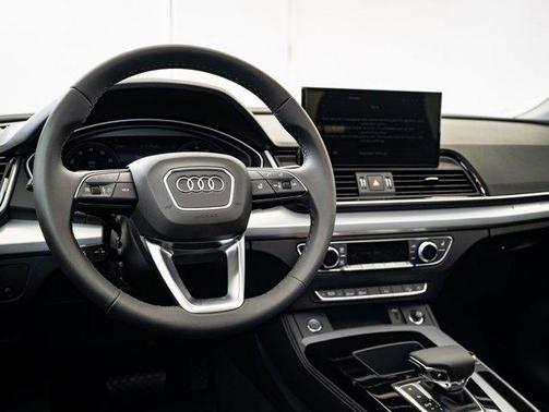 2024 Audi Q5 45 S line Premium Plus