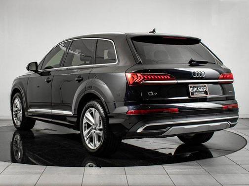 2021 Audi Q7 55 Premium Plus