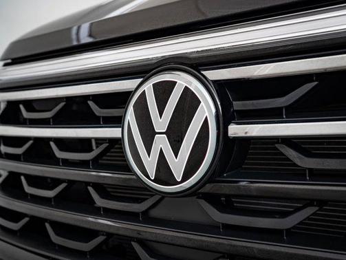 2024 Volkswagen Atlas 2.0T SE w/Technology 4MOTION