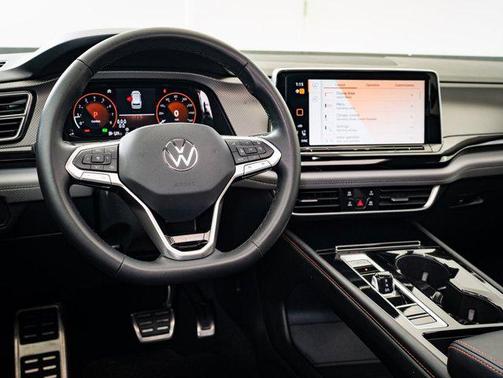 2024 Volkswagen Atlas 2.0T SE w/Technology 4MOTION
