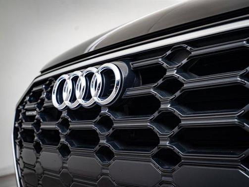 2024 Audi Q5 45 S line Premium