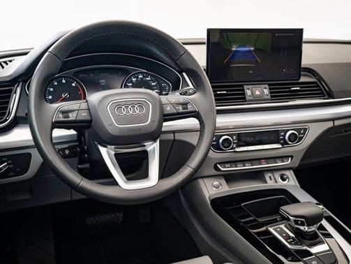 2024 Audi Q5 45 S line Premium