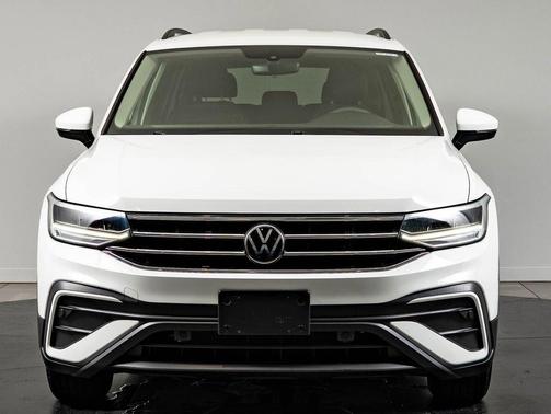 Pure White 2023 Volkswagen Tiguan 2.0T S