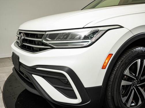 Pure White 2023 Volkswagen Tiguan 2.0T S