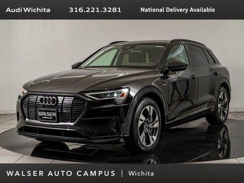 Mythos Black Metallic 2022 Audi e-tron Premium