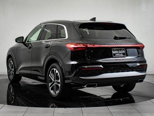 2025 Audi Q5 Prestige TFSI quattro S tronic