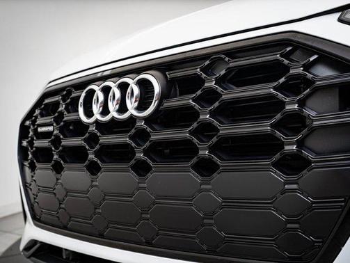 2025 Audi Q5 45 S line Premium