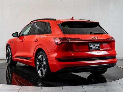 2021 Audi e-tron Premium