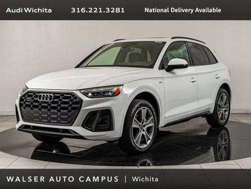 Glacier White Metallic 2025 Audi Q5 45 S line Premium