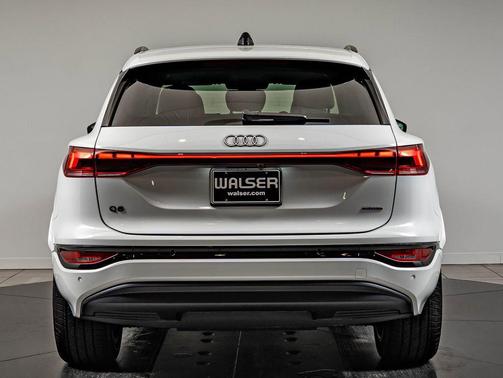 Glacier White 2025 Audi Q6 e-tron Premium Plus quattro