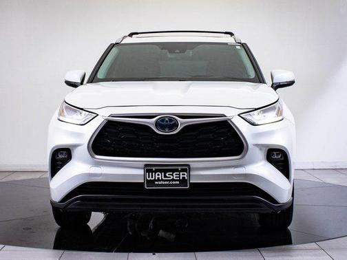 2022 Toyota Highlander Hybrid XLE