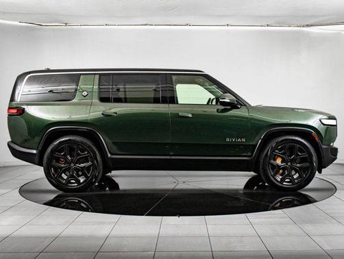 2024 Rivian R1S Adventure Quad Motor Large Pack