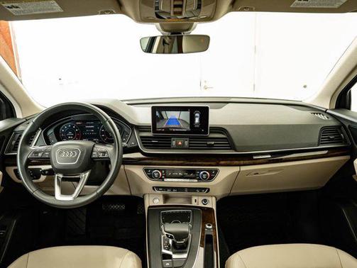 Moonlight Blue Metallic 2020 Audi Q5 45 Premium Plus