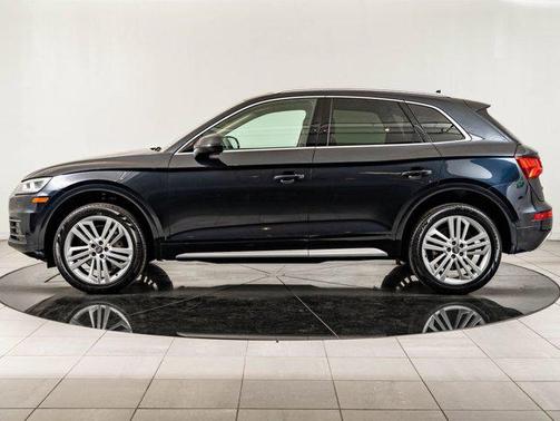 Moonlight Blue Metallic 2020 Audi Q5 45 Premium Plus