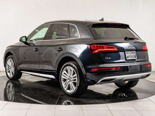 Moonlight Blue Metallic 2020 Audi Q5 45 Premium Plus