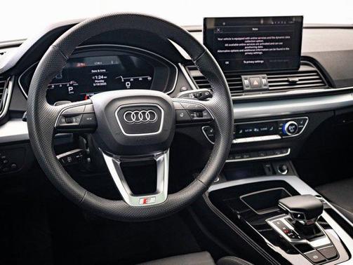 2024 Audi Q5 45 S line Premium Plus