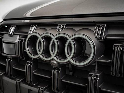 2026 Audi Q7 45 Premium Plus