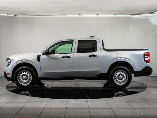 Space White Metallic 2025 Ford Maverick XL