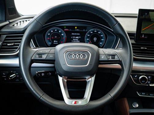 2024 Audi Q5 45 S line Premium Plus