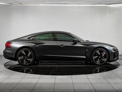 2023 Audi e-tron GT Prestige quattro