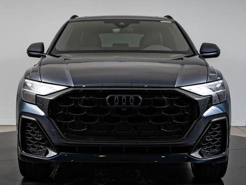 Waitomo Blue Metallic 2026 Audi Q8 55 Premium Plus