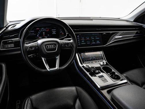 Glacier White Metallic 2023 Audi Q8 55 Premium Plus