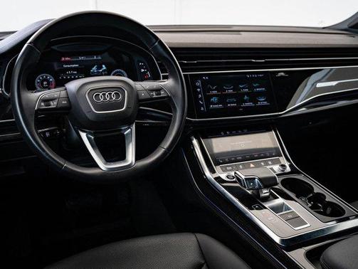 2023 Audi Q7 55 Premium Plus