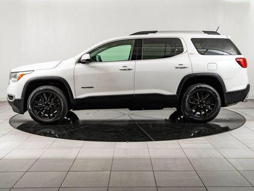 White Frost Tricoat 2019 GMC Acadia SLT-1