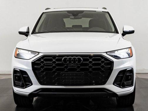 2022 Audi Q5 45 S line Premium Plus