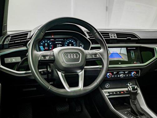 2024 Audi Q3 Premium 45 TFSI S line quattro Tiptronic
