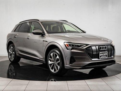 2021 Audi e-tron Premium Plus