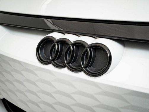 2023 Audi RS e-tron GT quattro