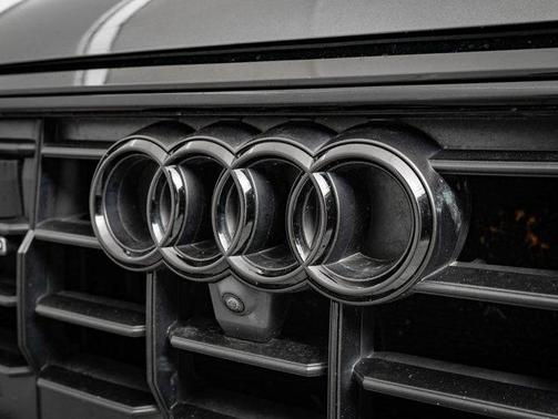 2021 Audi Q8 55 Prestige