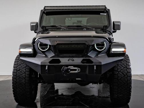 Black Clearcoat 2021 Jeep Wrangler Unlimited Sahara
