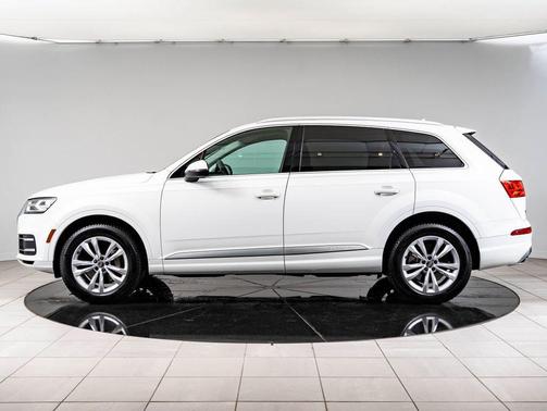 Carrara White 2019 Audi Q7 55 Premium