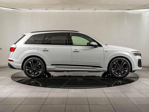 Glacier White 2026 Audi Q7 55 Prestige