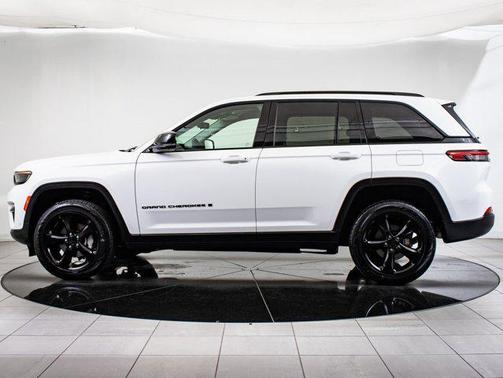 2023 Jeep Grand Cherokee Limited X