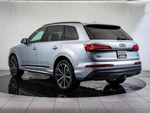 2024 Audi Q7 55 Premium Plus
