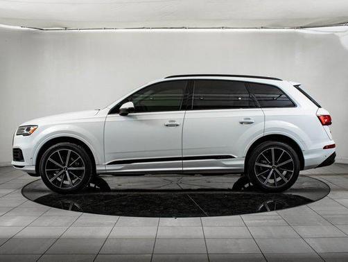 2023 Audi Q7 55 Premium Plus