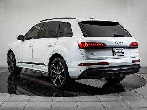 Glacier White 2023 Audi Q7 55 Premium Plus