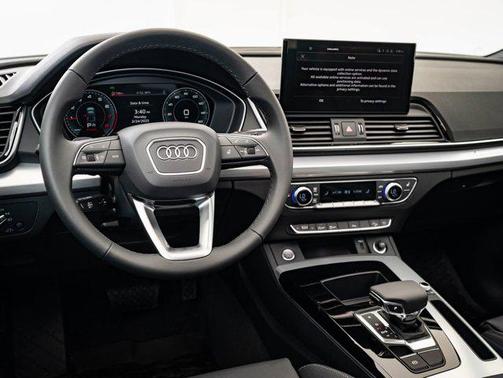 2025 Audi Q5 45 S line Premium