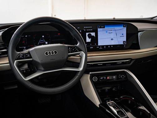 2025 Audi Q5 Premium TFSI quattro S tronic