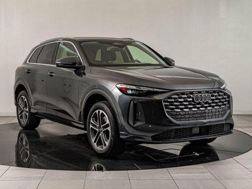 Tambora Gray Metallic 2025 Audi Q5 Premium TFSI quattro S tronic