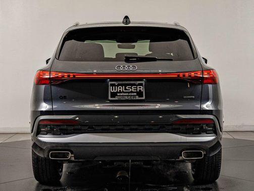 Tambora Gray Metallic 2025 Audi Q5 Premium TFSI quattro S tronic