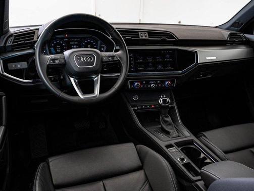 Arkona White 2025 Audi Q3 Premium 45 TFSI S line quattro Tiptronic