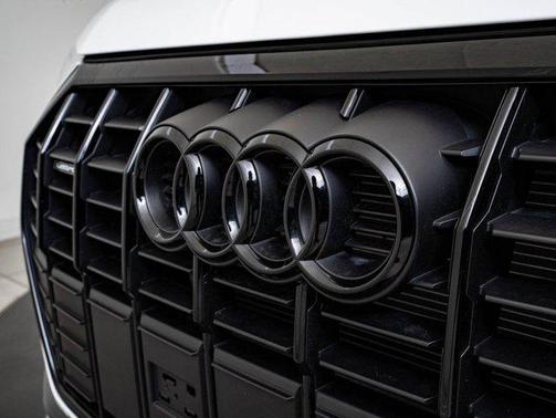 Arkona White 2025 Audi Q3 Premium 45 TFSI S line quattro Tiptronic