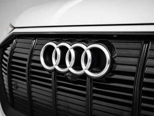 2021 Audi e-tron Premium