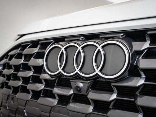 2025 Audi Q5 Prestige