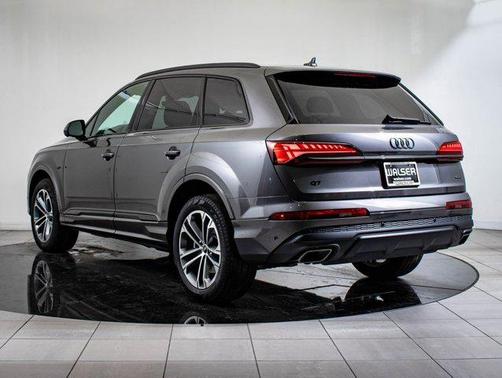 2026 Audi Q7 45 Premium Plus